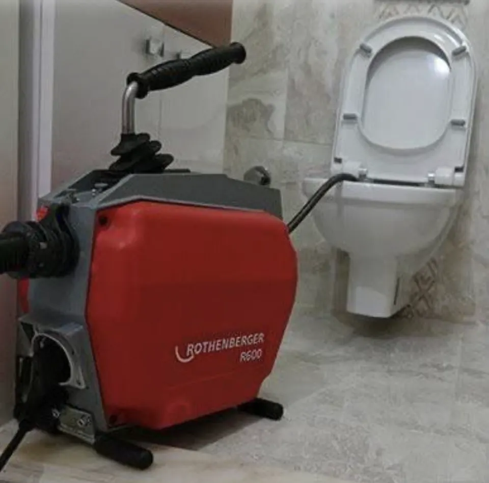 Banyoda kullanılan elektrikli gider açma makinesi